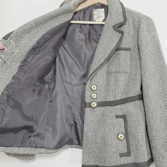 Tulle | Wool Blend Herringbone Pattern Contrast Trim Blazer - Picture 3 of 8